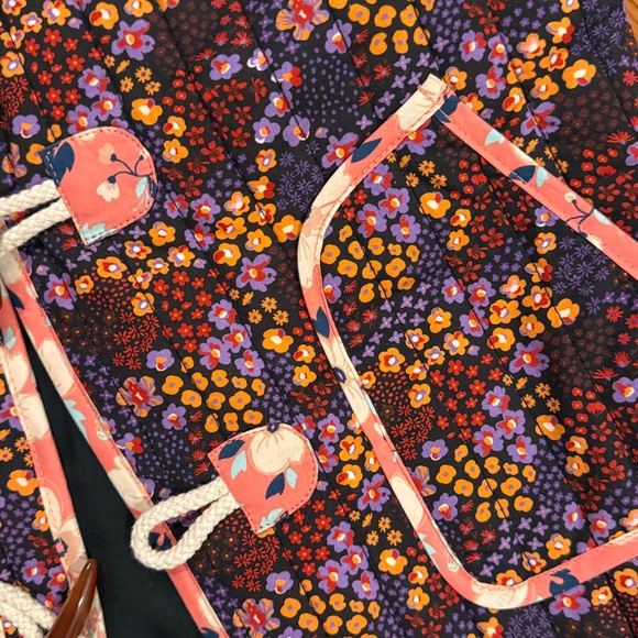 Anthropologie DOLAN LEFT COAST
Dolan Prted Ruffled Toggle Vest Jacket - Picture 6 of 6